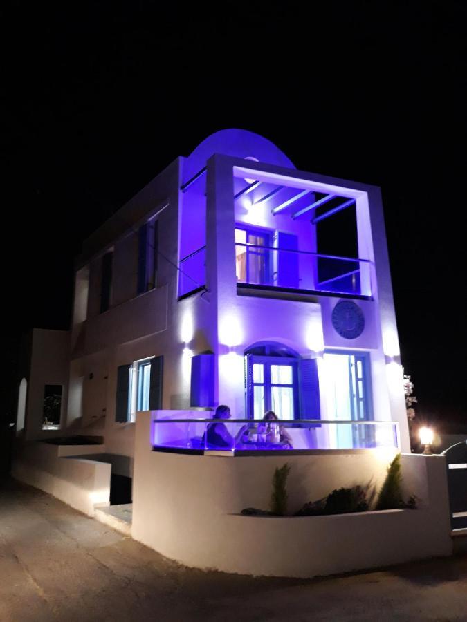 Captain Lazaros Villa: Black Beach Resort with Pool and Sea View Perissa  Exterior photo