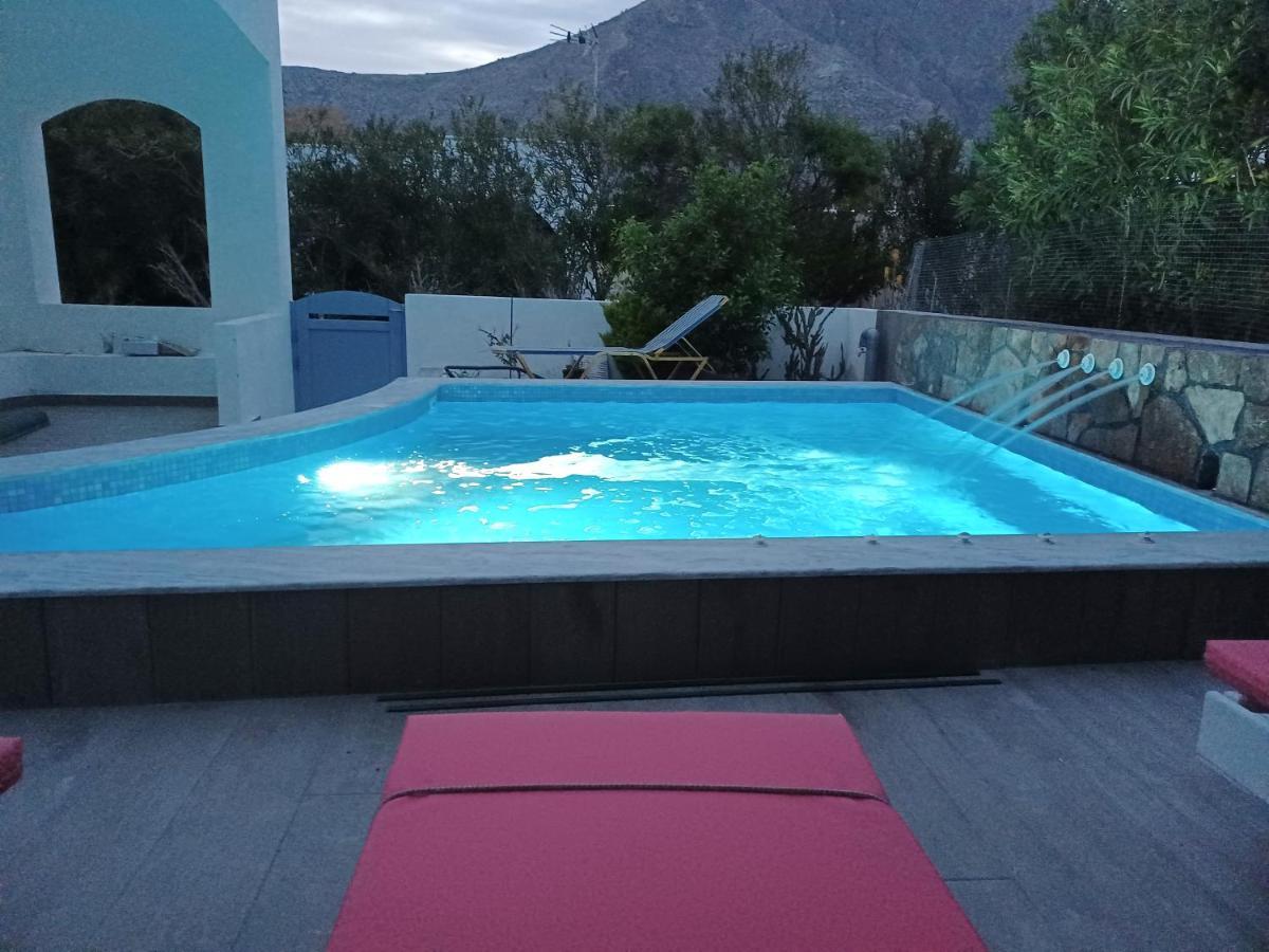 Captain Lazaros Villa: Black Beach Resort with Pool and Sea View Perissa  Exterior photo