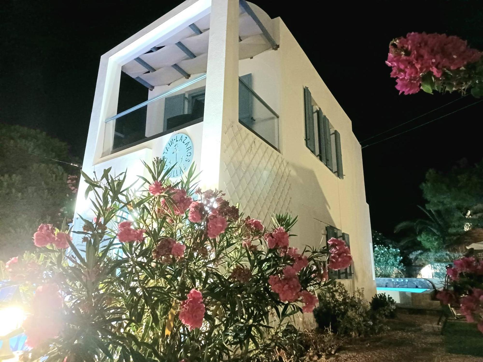 Captain Lazaros Villa: Black Beach Resort with Pool and Sea View Perissa  Exterior photo