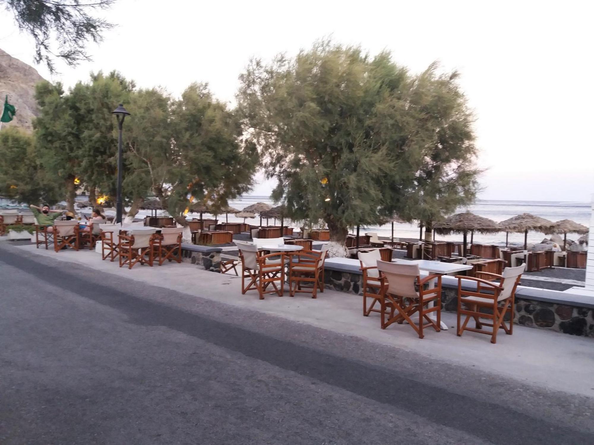 Captain Lazaros Villa: Black Beach Resort with Pool and Sea View Perissa  Exterior photo